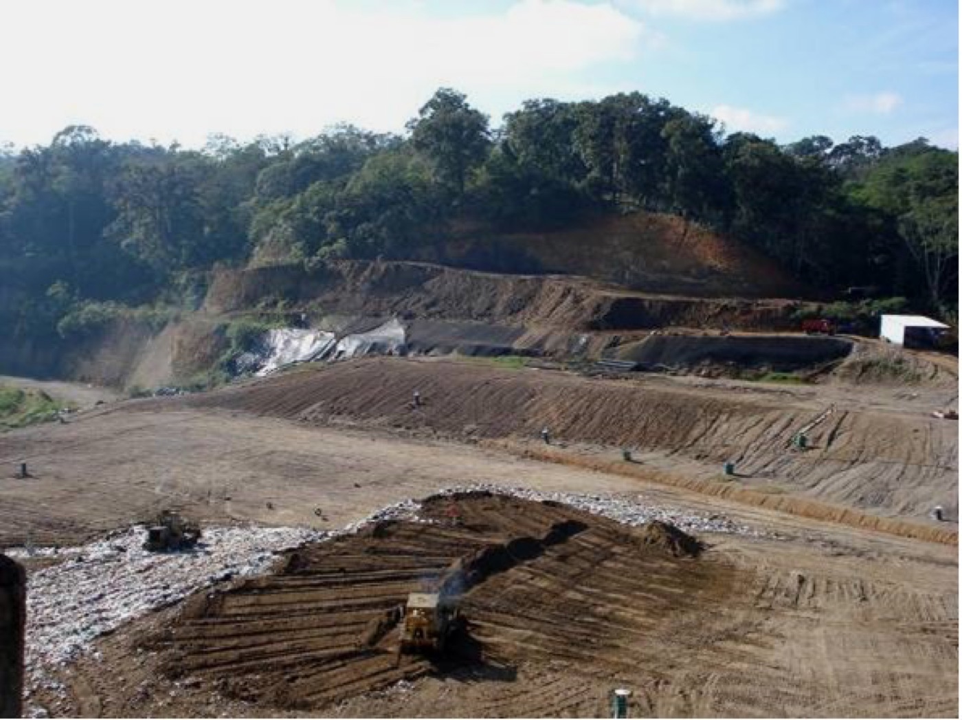 Conformación de terreno en campo